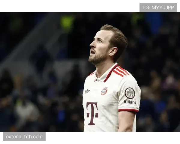 莱万与凯恩：终结效率与体系适配的对比差距在哪