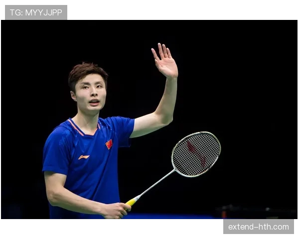 石宇奇比赛没赢，但机场行头比明星还扎眼，我看他是真舍得花钱啊